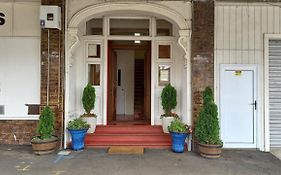 Royal Accommodation